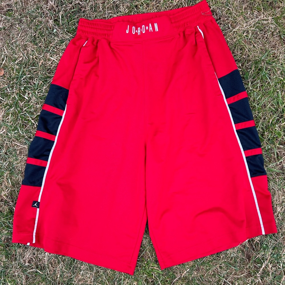 Vintage BAGGY Nike Air Jordan Basketball Hoop Gym Shorts Red Black